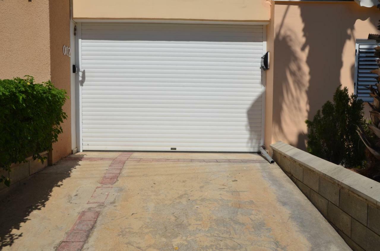 Pafia Sunbeach Townhouse Paphos Bagian luar foto